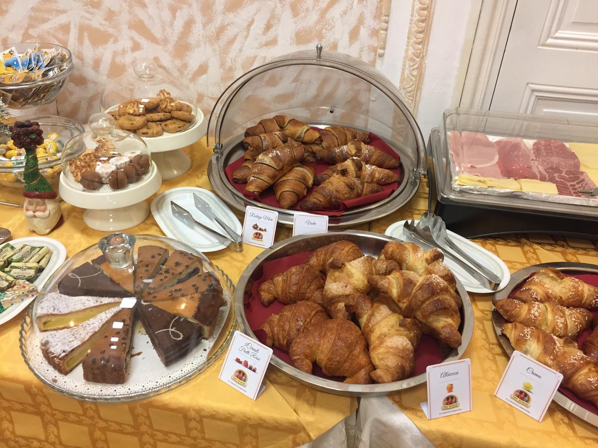 Hotel Milano 산레모 외부 사진
