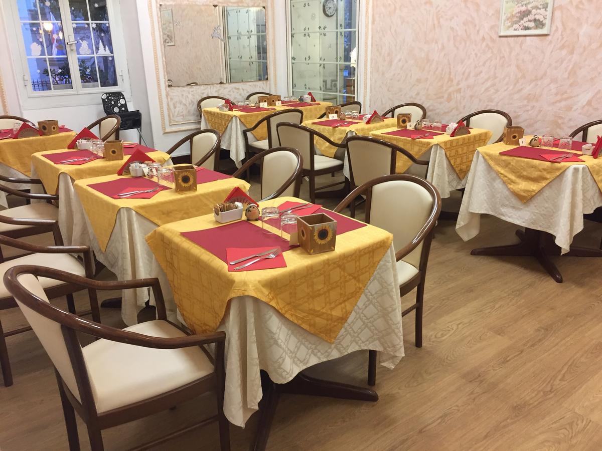 Hotel Milano 산레모 외부 사진