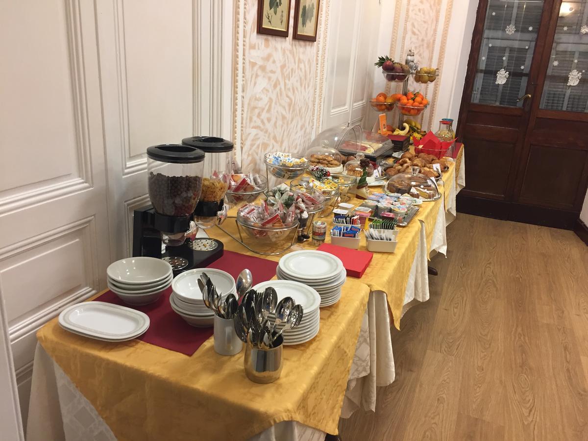 Hotel Milano 산레모 외부 사진